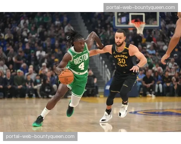 深度分析：勇士五小阵容的进攻空间与防守隐患