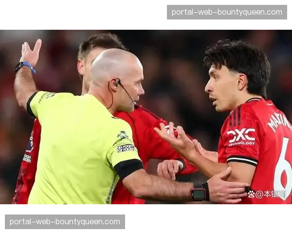 老特拉福德历史性突破：利兹联四十年来首次客场战胜曼联